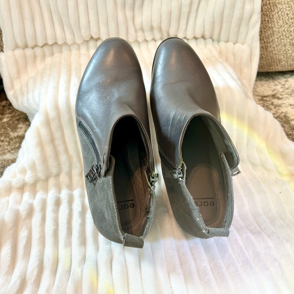 Earth Conway Maple Two tone leather zip detail comfort booties size 10 - Picture 3 of 10